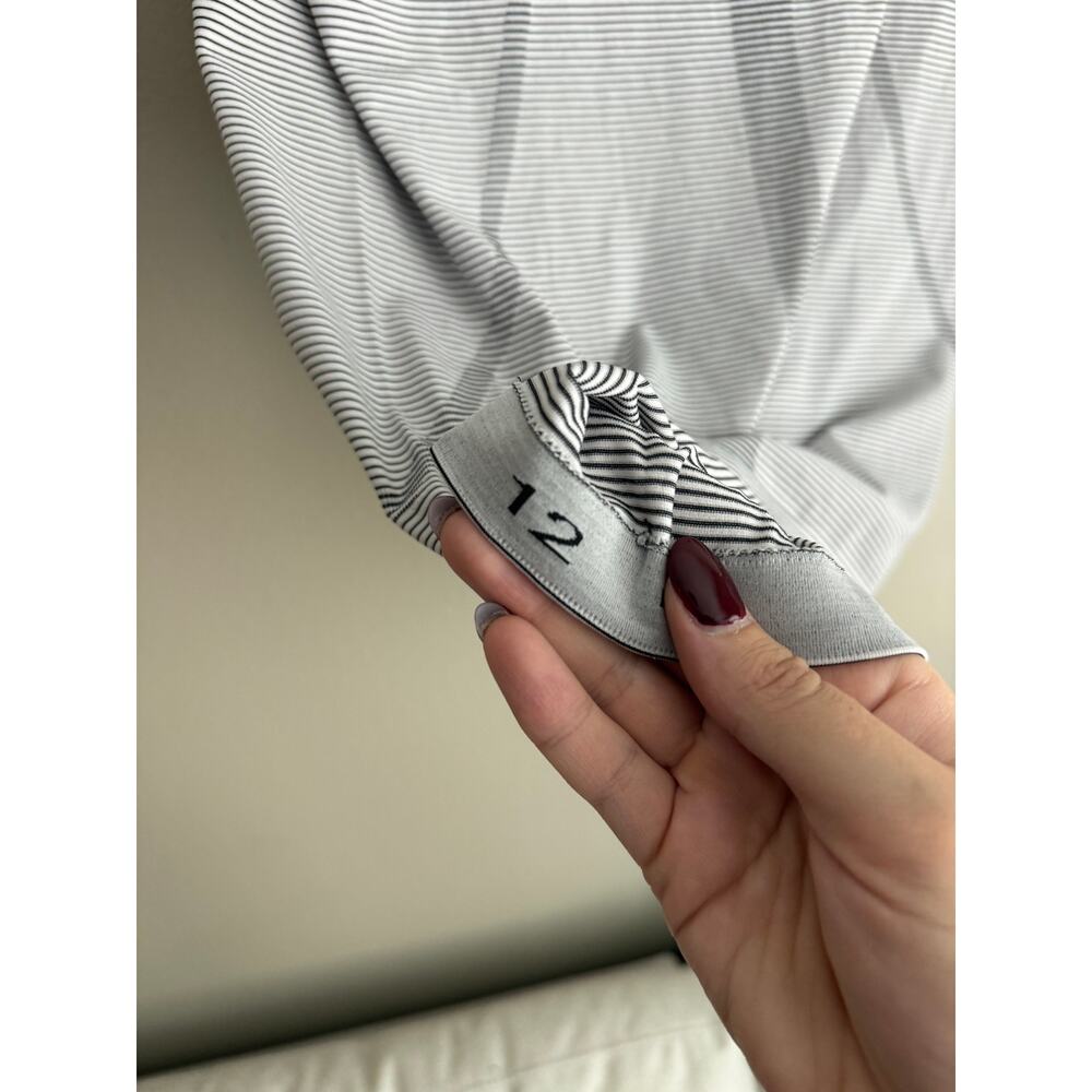 Lululemon Sz 12 Swiftly Tech Short Sleeve 2.0
Tempo Stripe White Black Tee Shirt - Picture 6 of 6